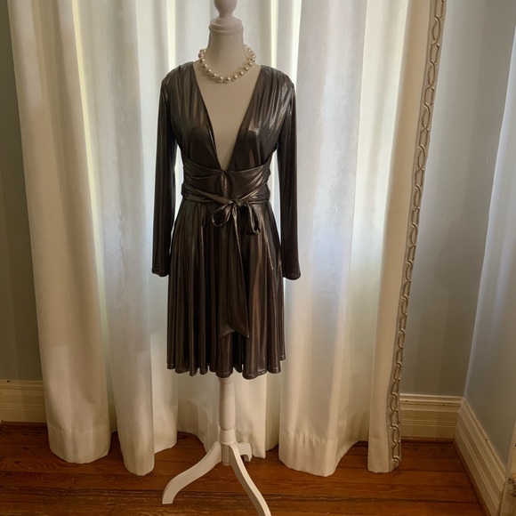 HALSTON HERITAGE Gunmetal Metallic Dress Size Medium - Picture 4 of 6